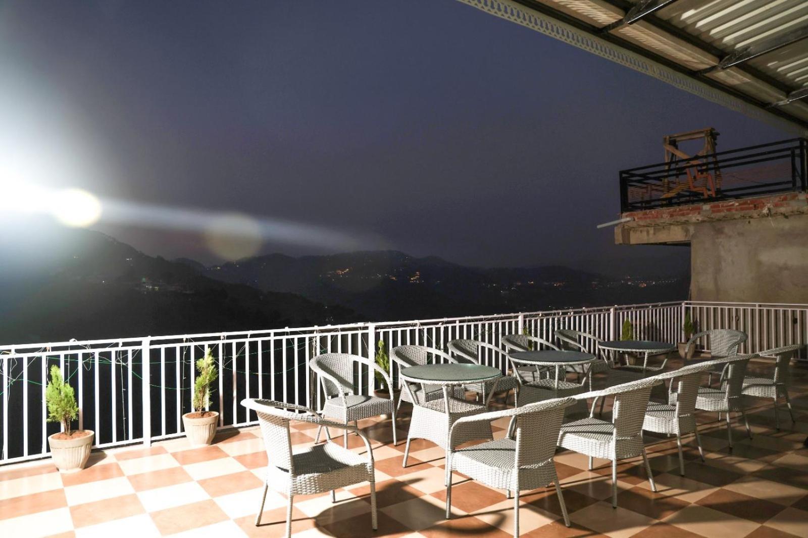 Hotel Mountain Shadow Kasauli Exterior foto