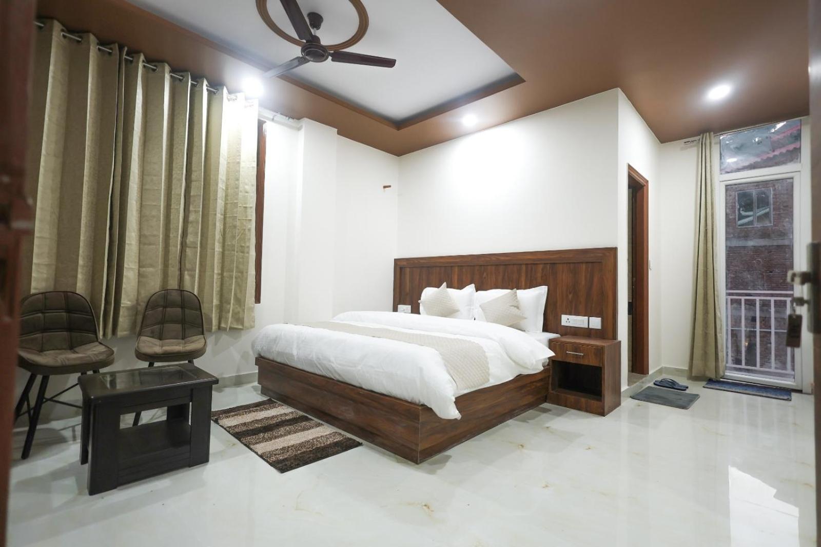 Hotel Mountain Shadow Kasauli Exterior foto